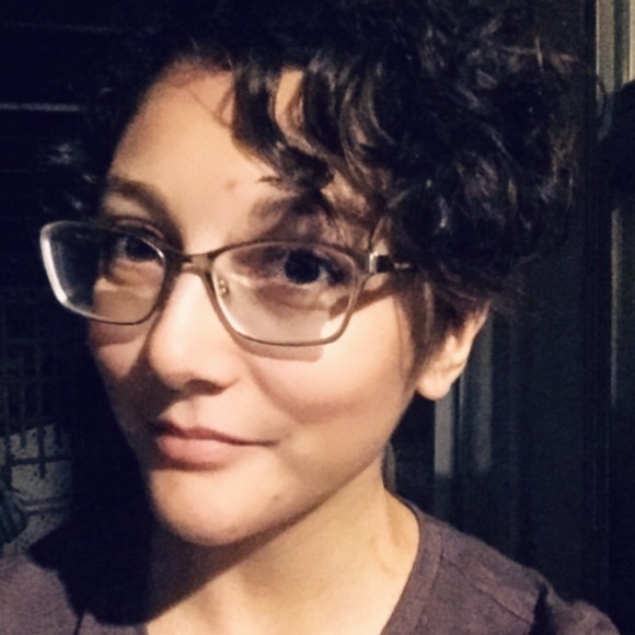 Meet your Posher, Andrea - Picture 1 of 1